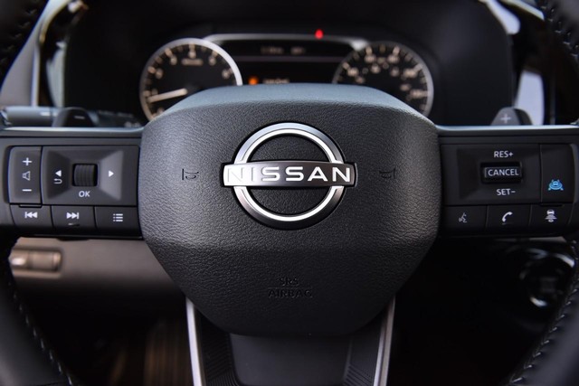 Nissan Pathfinder Vehicle Image 19