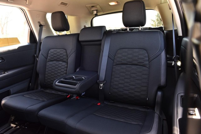 Nissan Pathfinder Vehicle Image 22