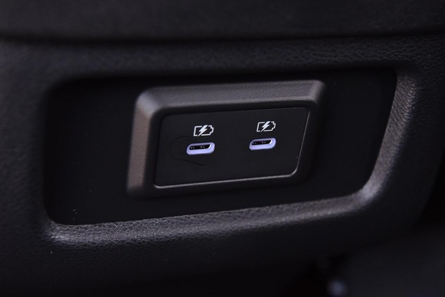 Nissan Pathfinder Vehicle Image 23