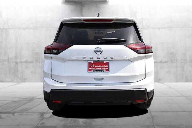 Nissan Rogue Vehicle Image 06