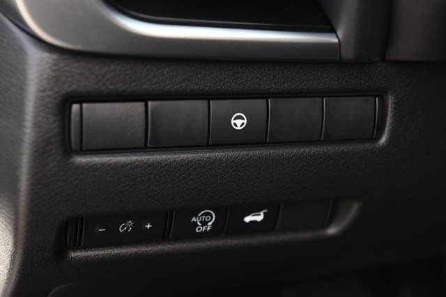 Nissan Rogue Vehicle Image 11