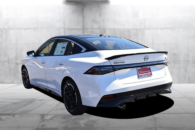 Nissan Sentra Vehicle Full-screen Gallery Image 7