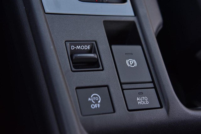 Nissan Sentra Vehicle Full-screen Gallery Image 18