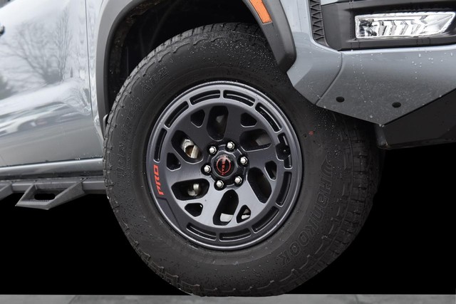 Nissan Frontier Vehicle Image 03