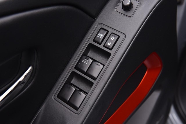 Nissan Frontier Vehicle Image 10