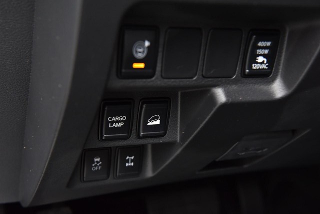 Nissan Frontier Vehicle Image 15