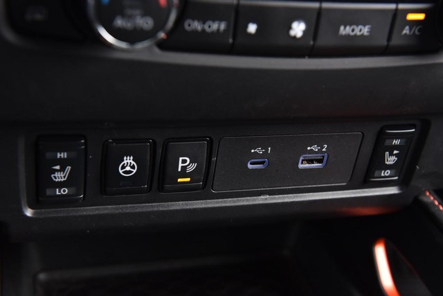 Nissan Frontier Vehicle Image 23