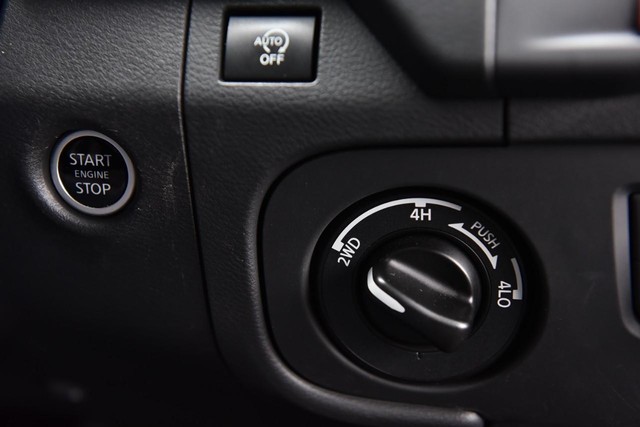 Nissan Frontier Vehicle Image 25