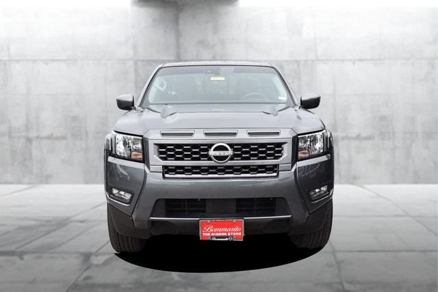 Nissan Frontier Vehicle Full-screen Gallery Image 4