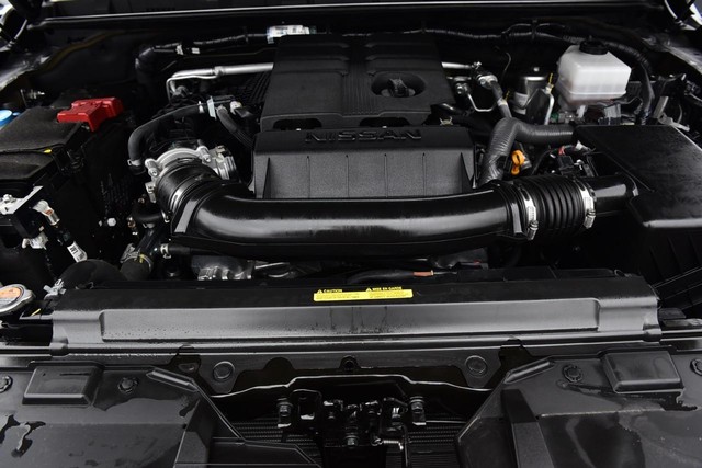 Nissan Frontier Vehicle Full-screen Gallery Image 27