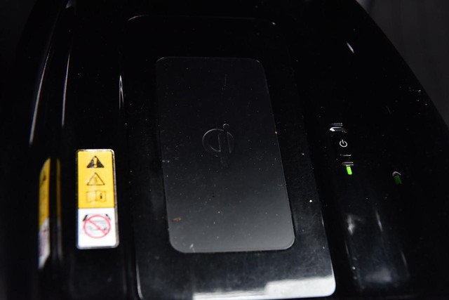 Toyota Prius Vehicle Full-screen Gallery Image 19