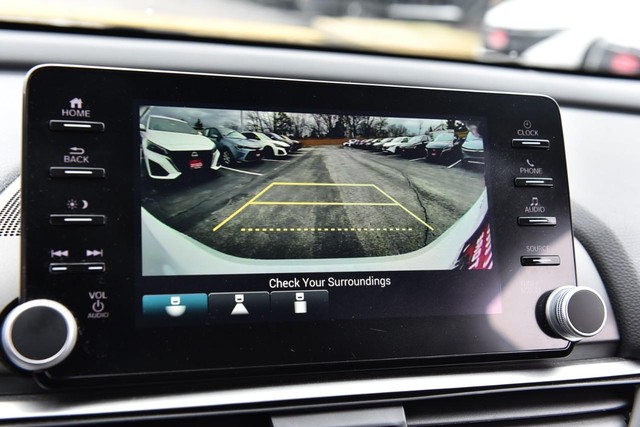 Honda Accord Sedan Vehicle Full-screen Gallery Image 13