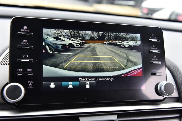 Honda Accord Sedan Vehicle Full-screen Gallery Image 14