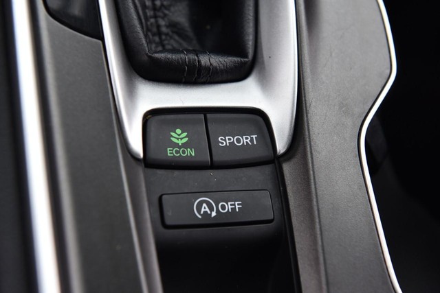 Honda Accord Sedan Vehicle Full-screen Gallery Image 19