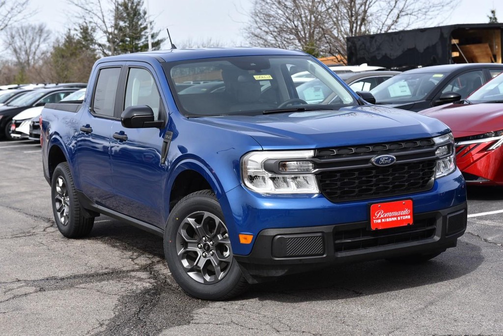 Ford Maverick Vehicle Full-screen Gallery Image 02