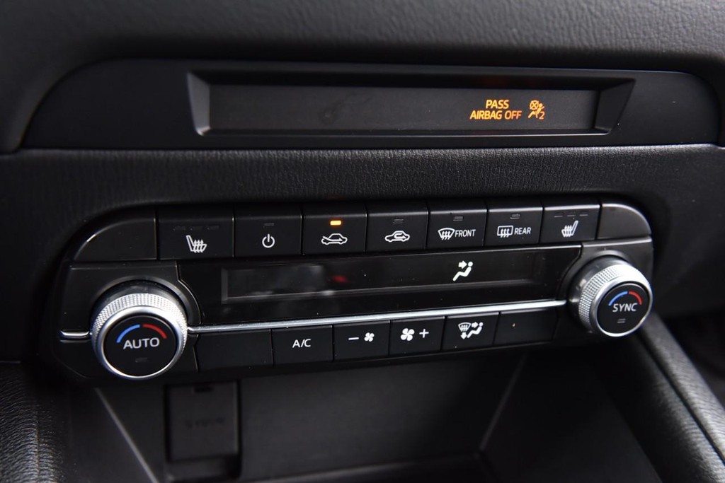 Mazda CX-5 Vehicle Full-screen Gallery Image 16