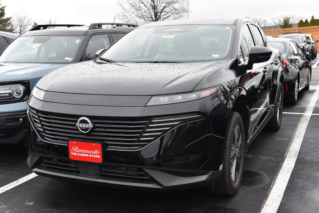 Nissan Murano Vehicle Full-screen Gallery Image 4