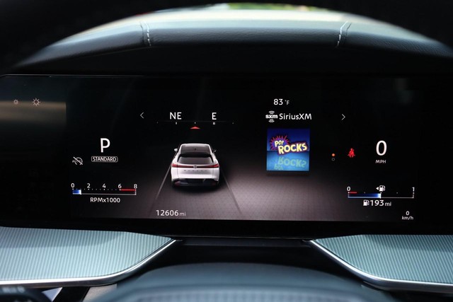 Nissan Murano Vehicle Image 12