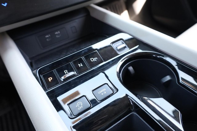 Nissan Murano Vehicle Image 19