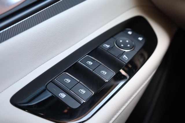 Nissan Murano Vehicle Image 21