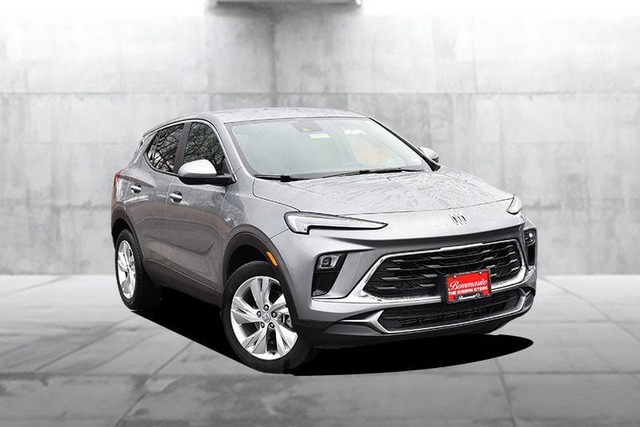 Buick Encore GX Vehicle Full-screen Gallery Image 02