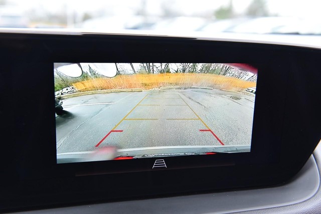 Buick Encore GX Vehicle Full-screen Gallery Image 13