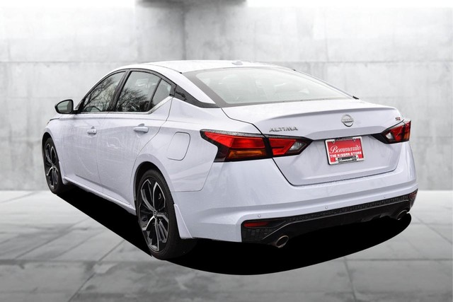 Nissan Altima Vehicle Image 07