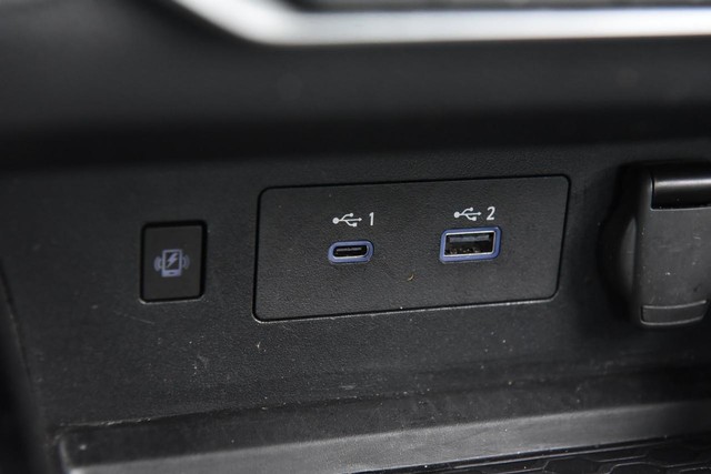 Nissan Altima Vehicle Image 16