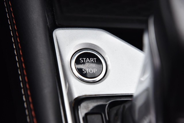 Nissan Altima Vehicle Image 17