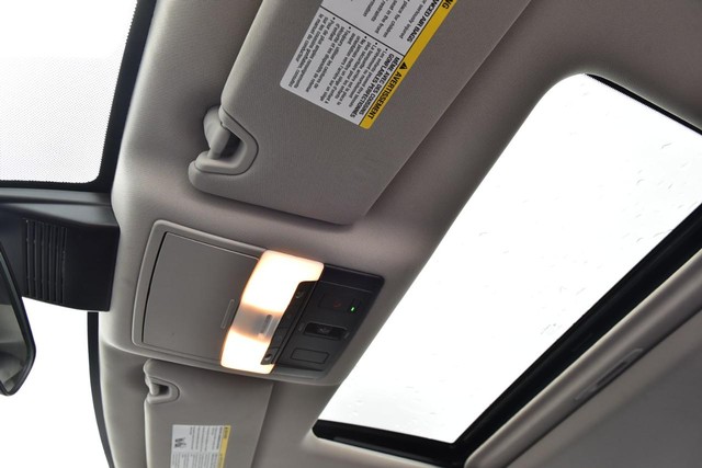 Nissan Altima Vehicle Image 21