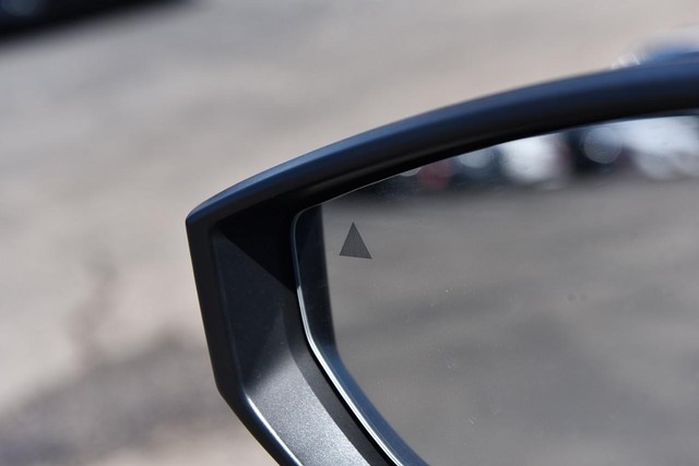 Nissan Sentra Vehicle Full-screen Gallery Image 10