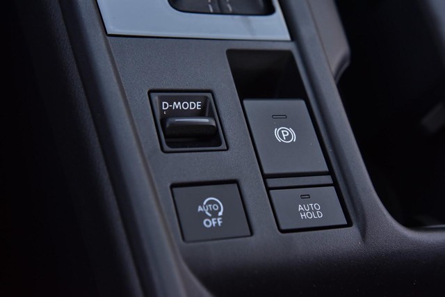 Nissan Sentra Vehicle Full-screen Gallery Image 19