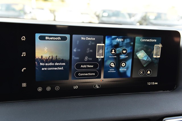 Nissan Sentra Vehicle Full-screen Gallery Image 14