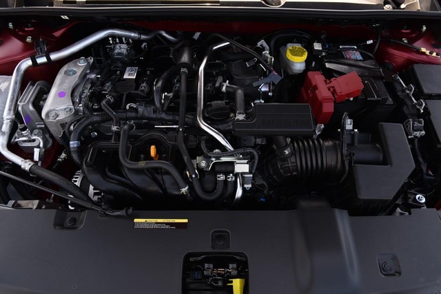 Nissan Sentra Vehicle Full-screen Gallery Image 26