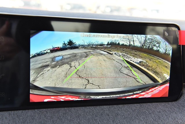 Nissan Kicks Vehicle Full-screen Gallery Image 13