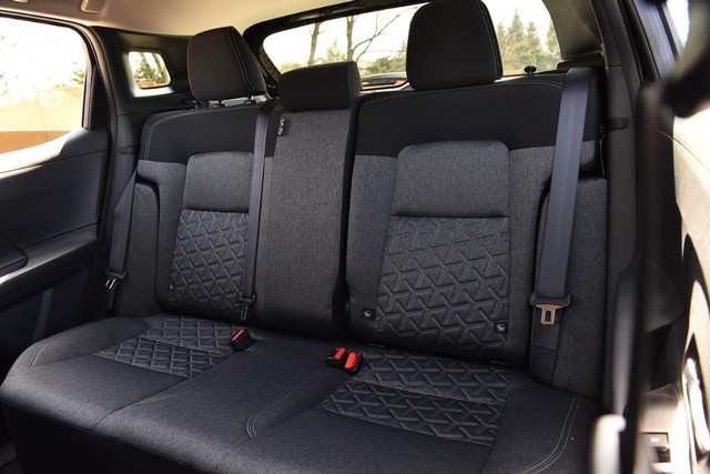 Nissan Kicks Vehicle Full-screen Gallery Image 24