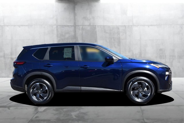 Nissan Rogue Vehicle Image 04