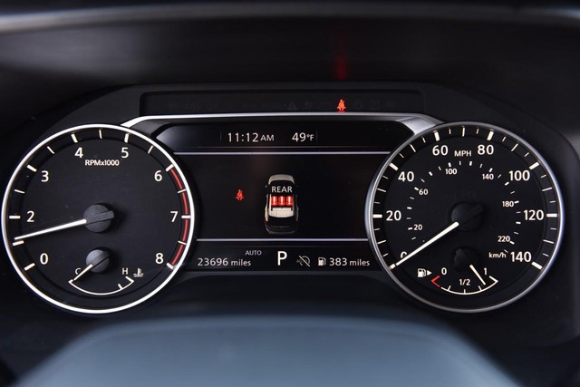 Nissan Rogue Vehicle Image 12