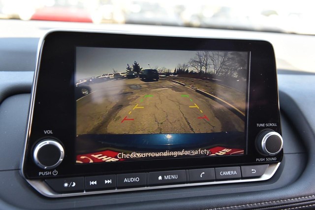 Nissan Rogue Vehicle Image 13