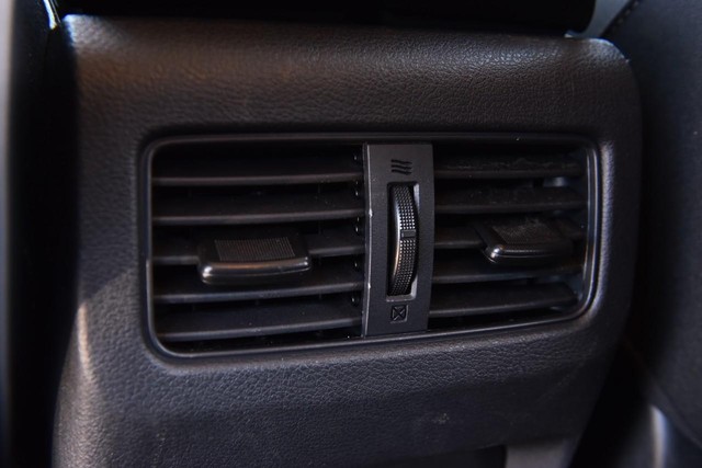 Nissan Rogue Vehicle Image 22
