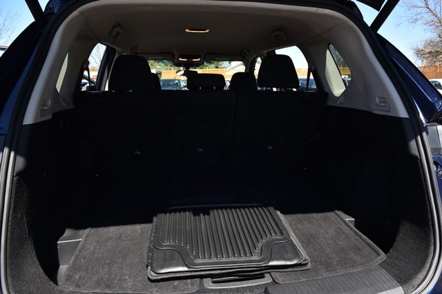 Nissan Rogue Vehicle Image 24
