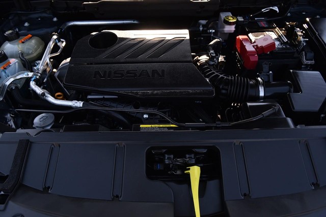 Nissan Rogue Vehicle Image 26