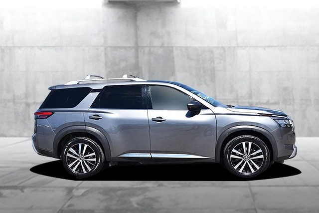 Nissan Pathfinder Vehicle Image 03