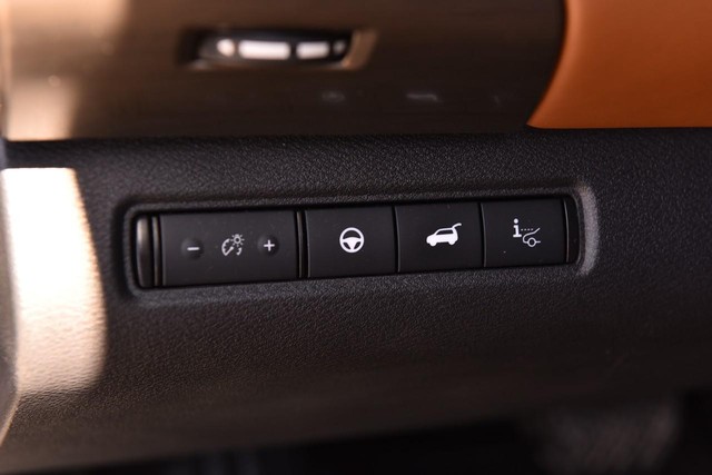 Nissan Pathfinder Vehicle Image 12