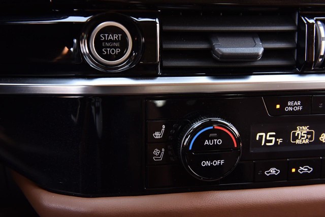 Nissan Pathfinder Vehicle Image 19