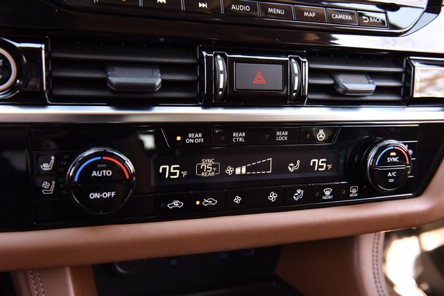 Nissan Pathfinder Vehicle Image 20