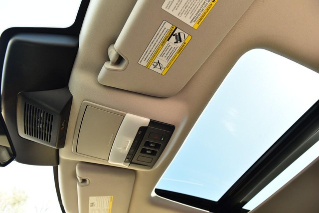 Nissan Pathfinder Vehicle Image 26