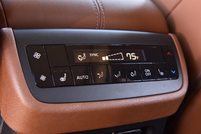 Nissan Pathfinder Vehicle Image 28