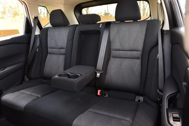 Nissan Rogue Vehicle Full-screen Gallery Image 21