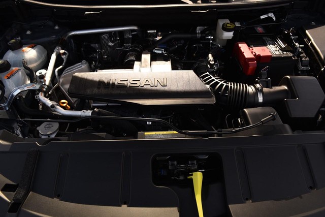 Nissan Rogue Vehicle Full-screen Gallery Image 26